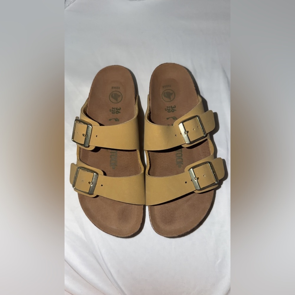 Birkenstock Tan Sandals